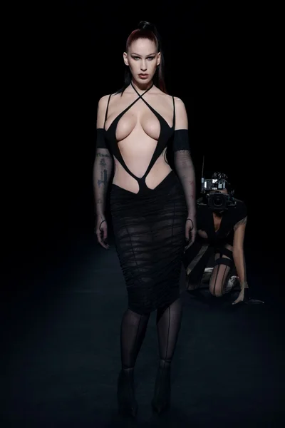 Look 24